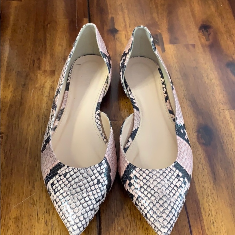 Snake pink and black flats